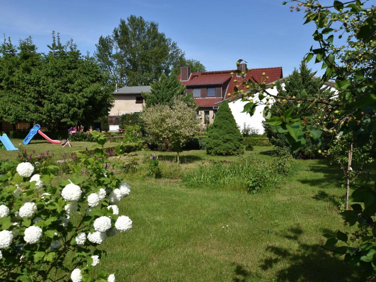 Apartment In Robertsdorf With Garden, Terrace, Barbecue Blowatz Номер фото